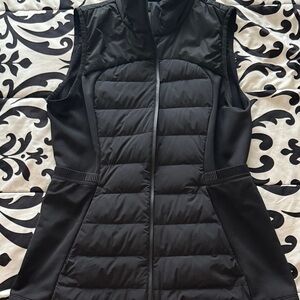 LululemonWomen’s Black down defined Vest